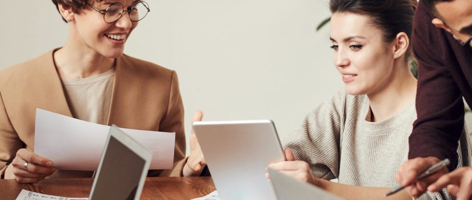 pexels-fauxels-3184360